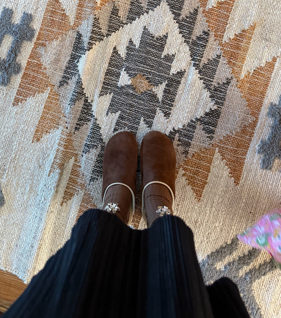 Embla | Chocolate Suede