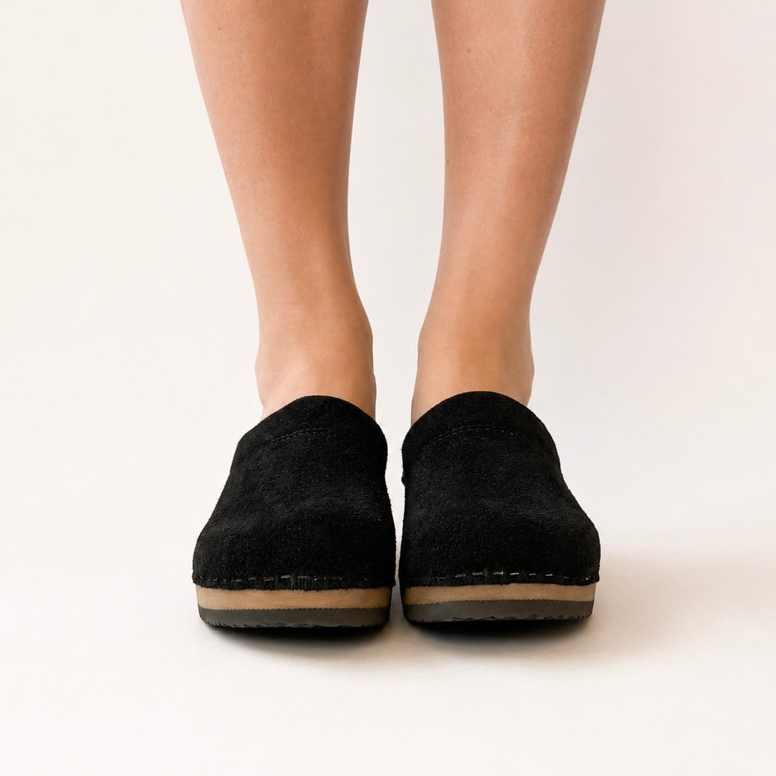 Embla | Black Suede