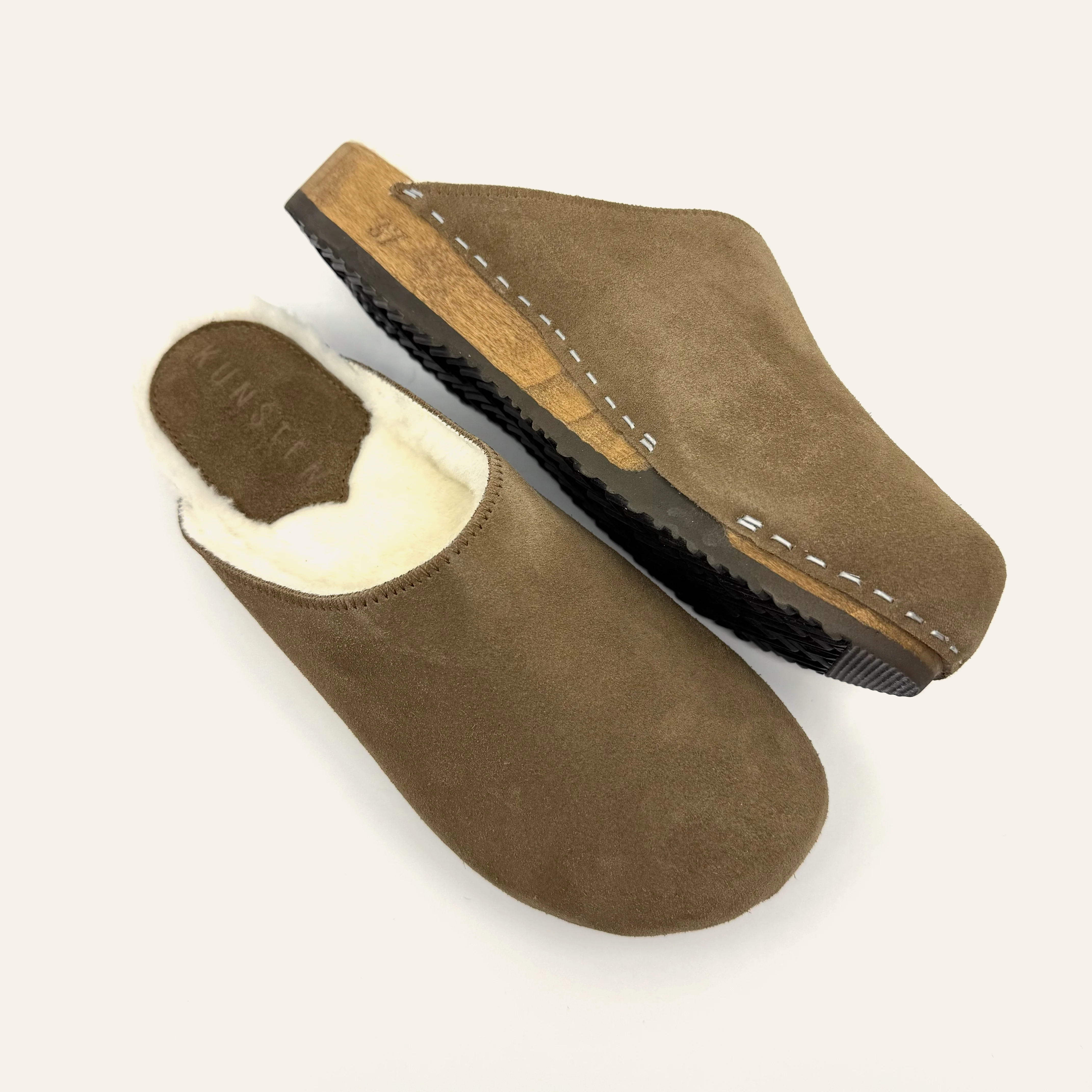 Ella | Umber Suede x Pure Lambswool