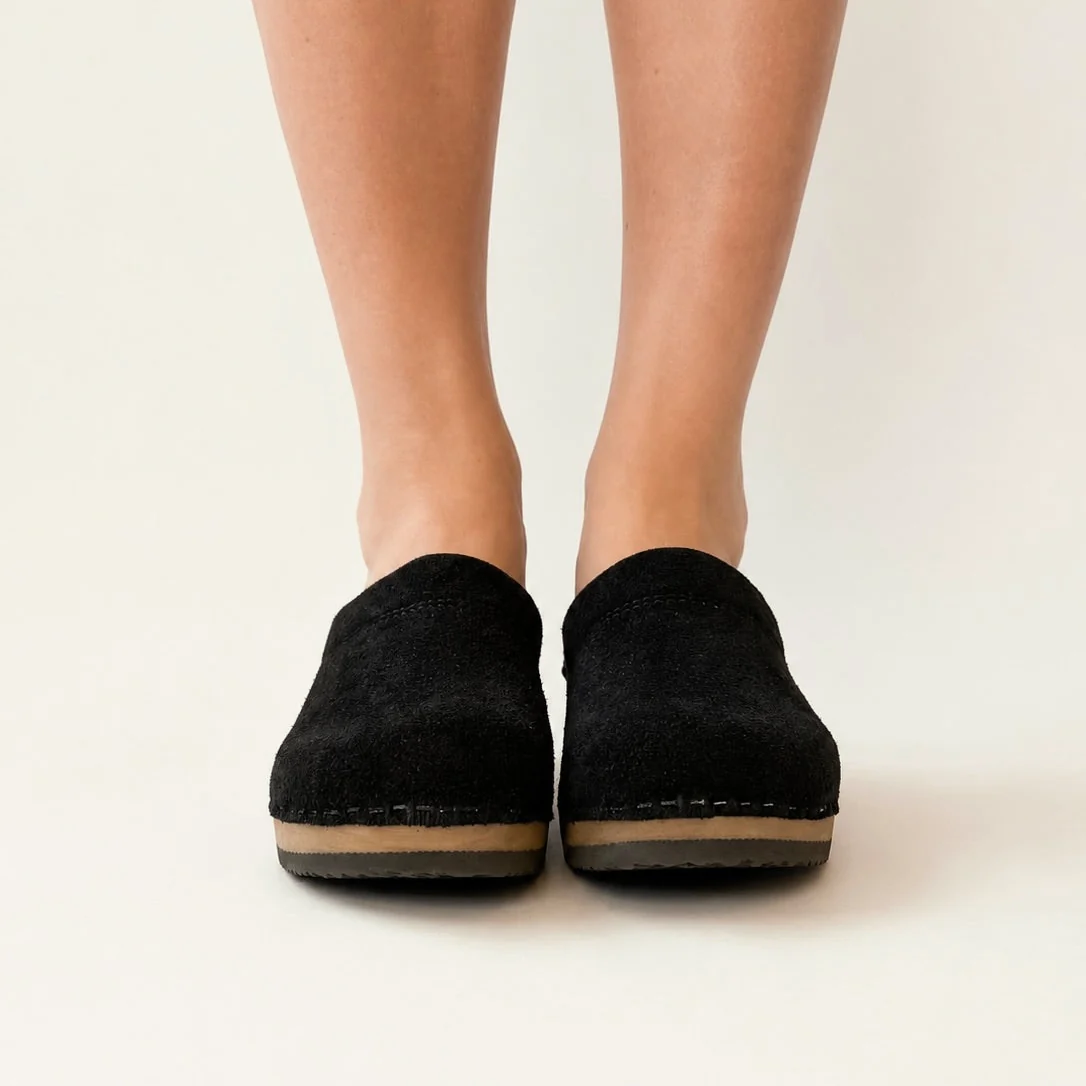 Embla | Black Suede