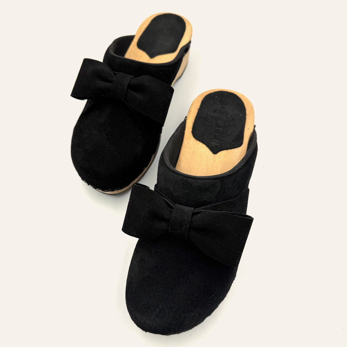 Embla Bow | Black Suede