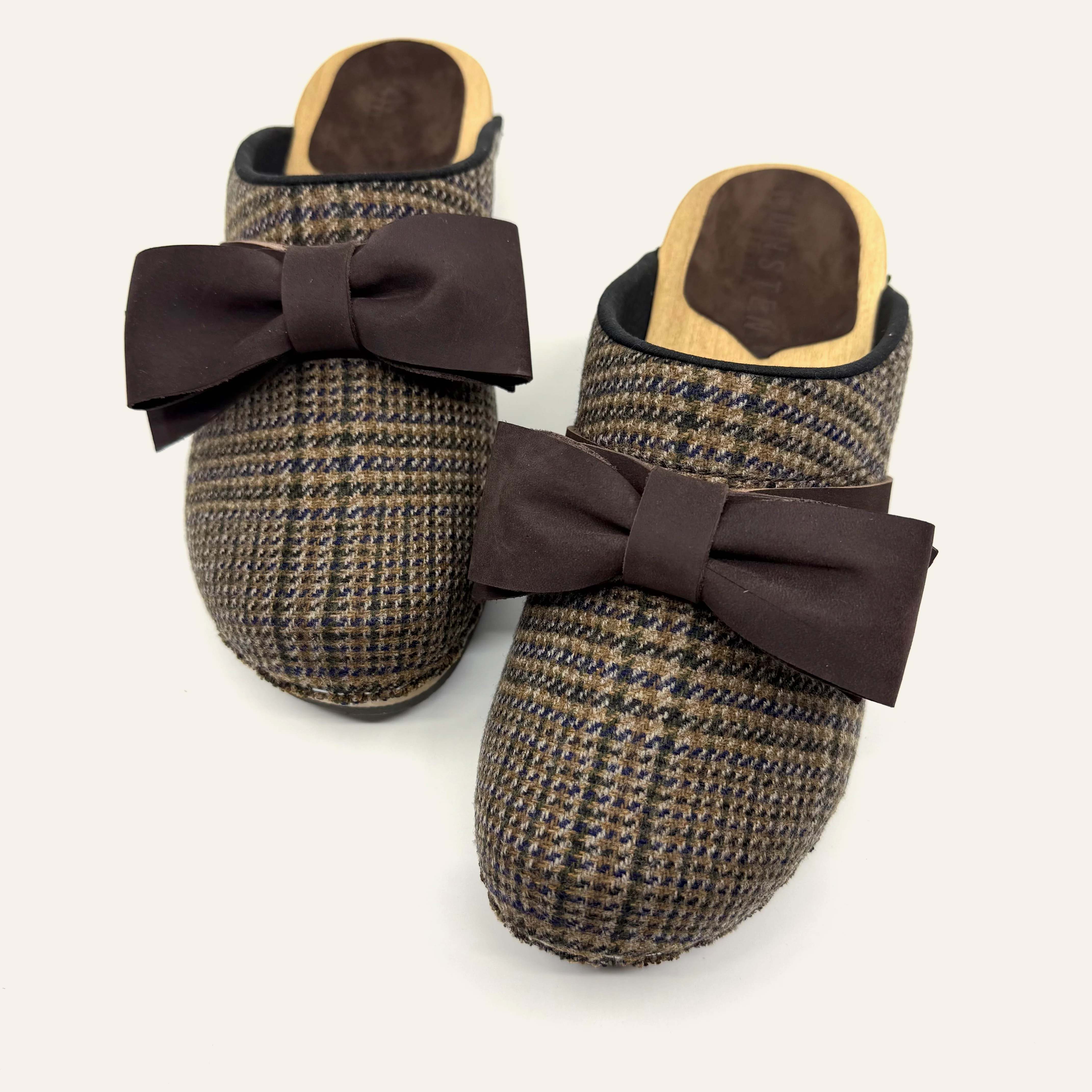 Embla Bow | Harris Tweed & Bow