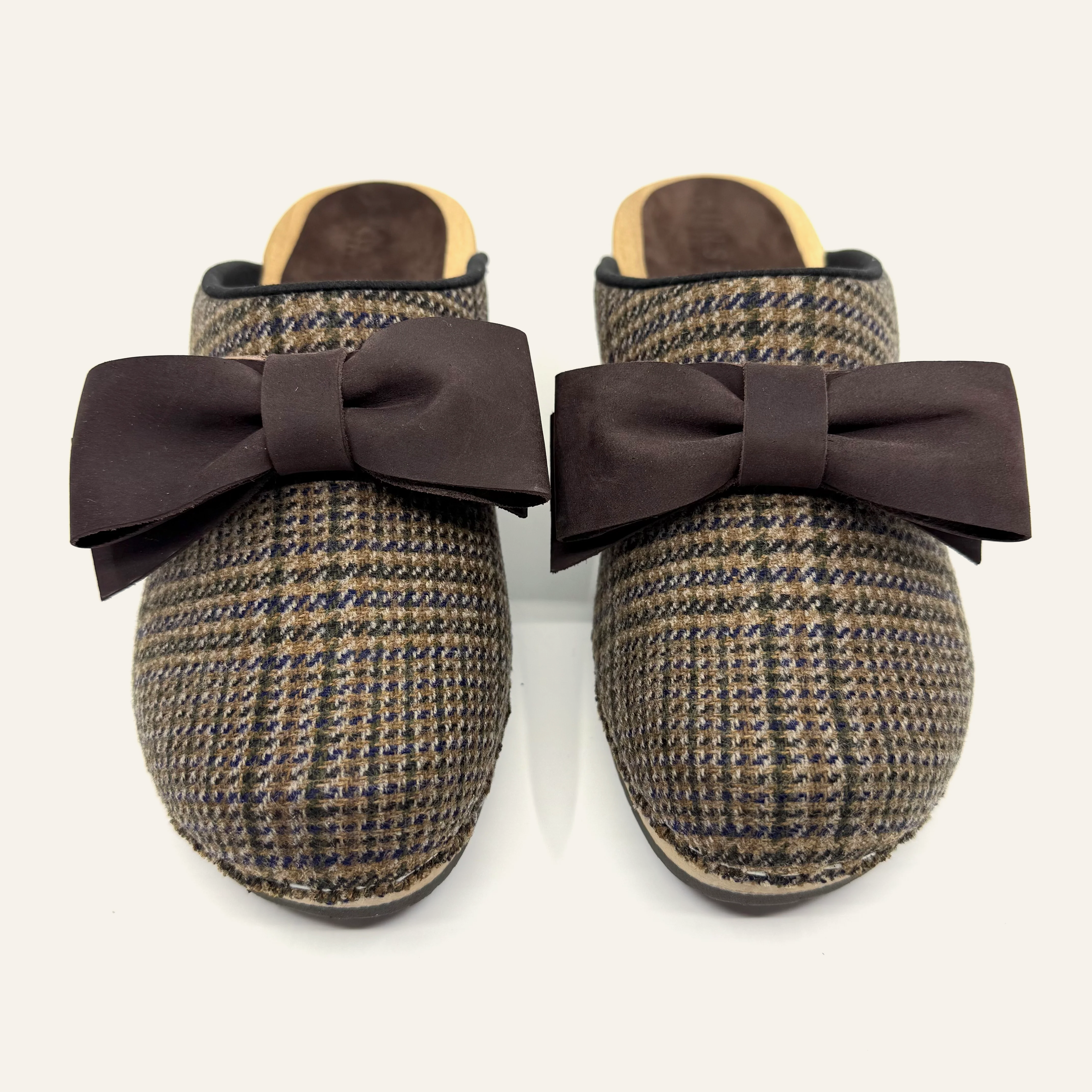 Embla Bow | Harris Tweed & Bow