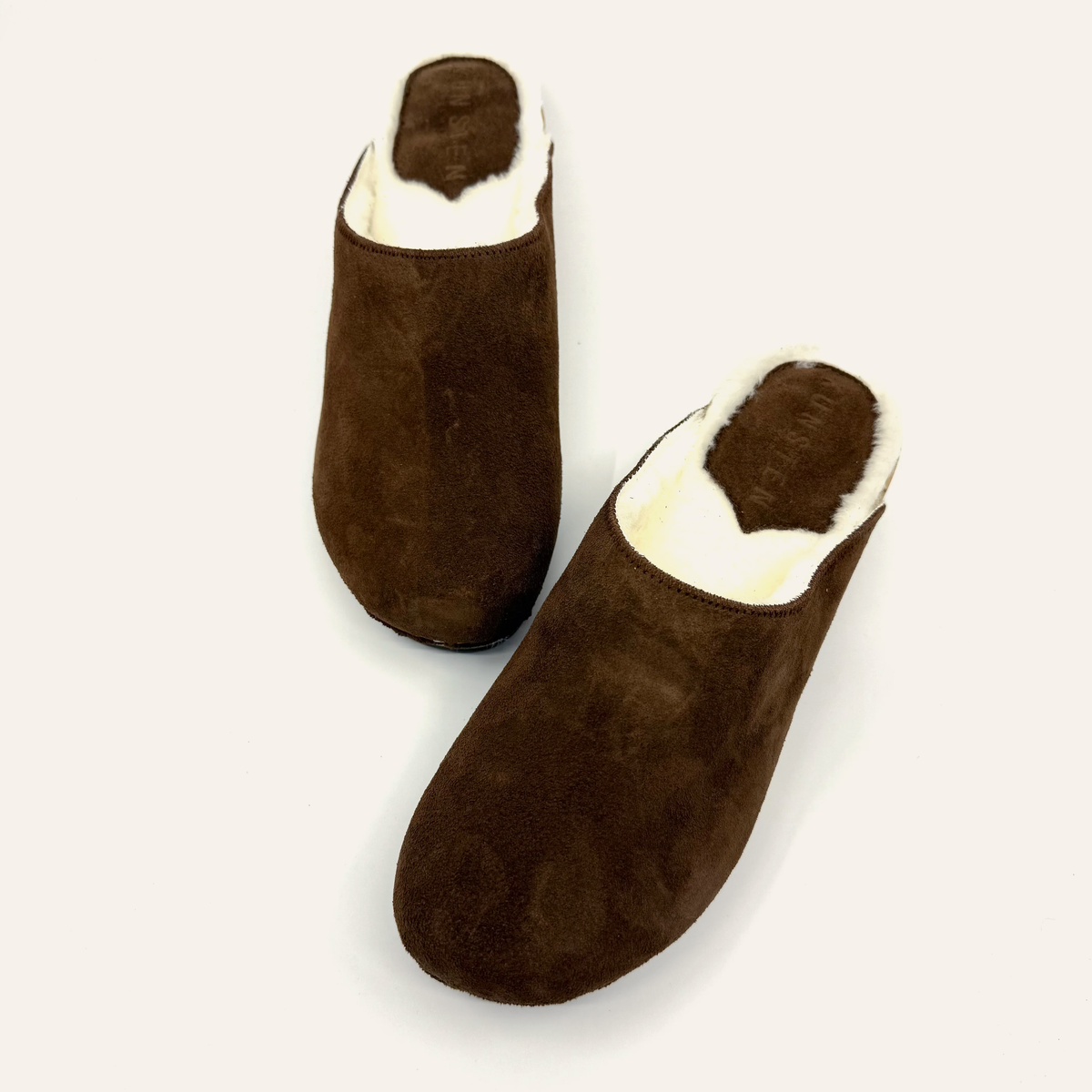 Embla | Chocolate Suede x Pure Lambswool