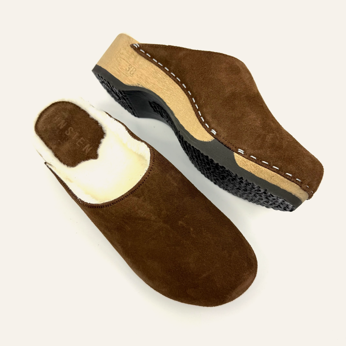 Embla | Chocolate Suede x Pure Lambswool