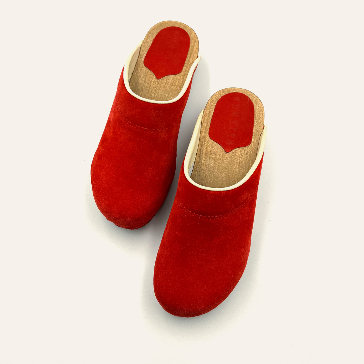 Embla | Postkasse Rød Suede