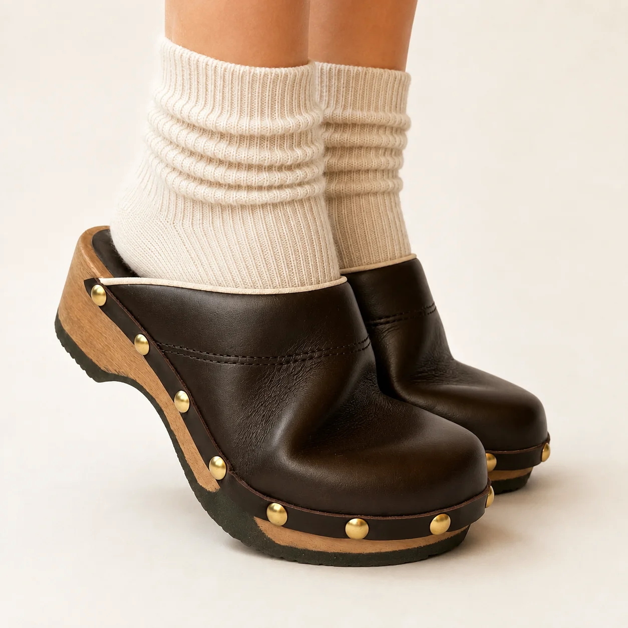 Embla | Rich Brown Leather Studs