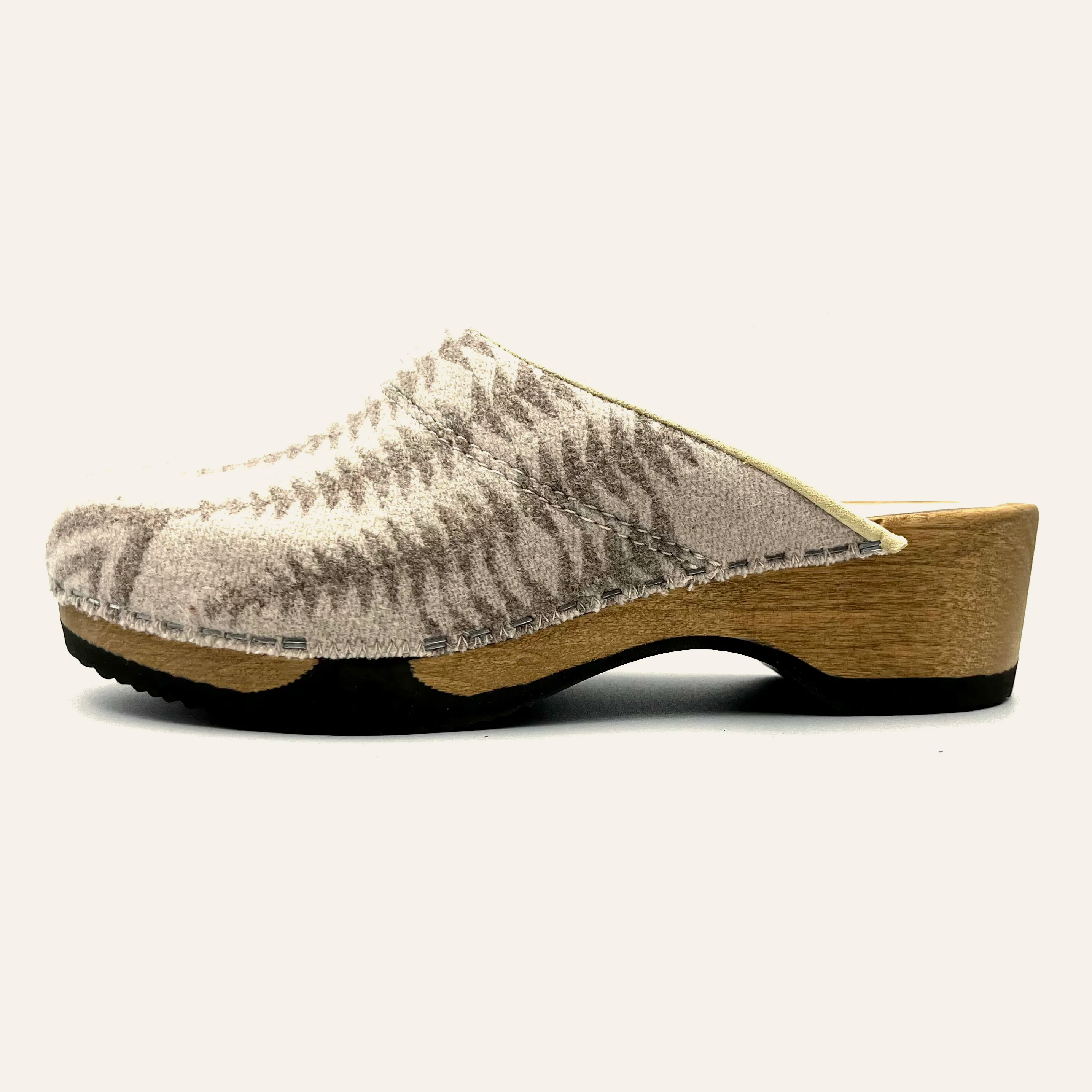 Embla | Sandstone
