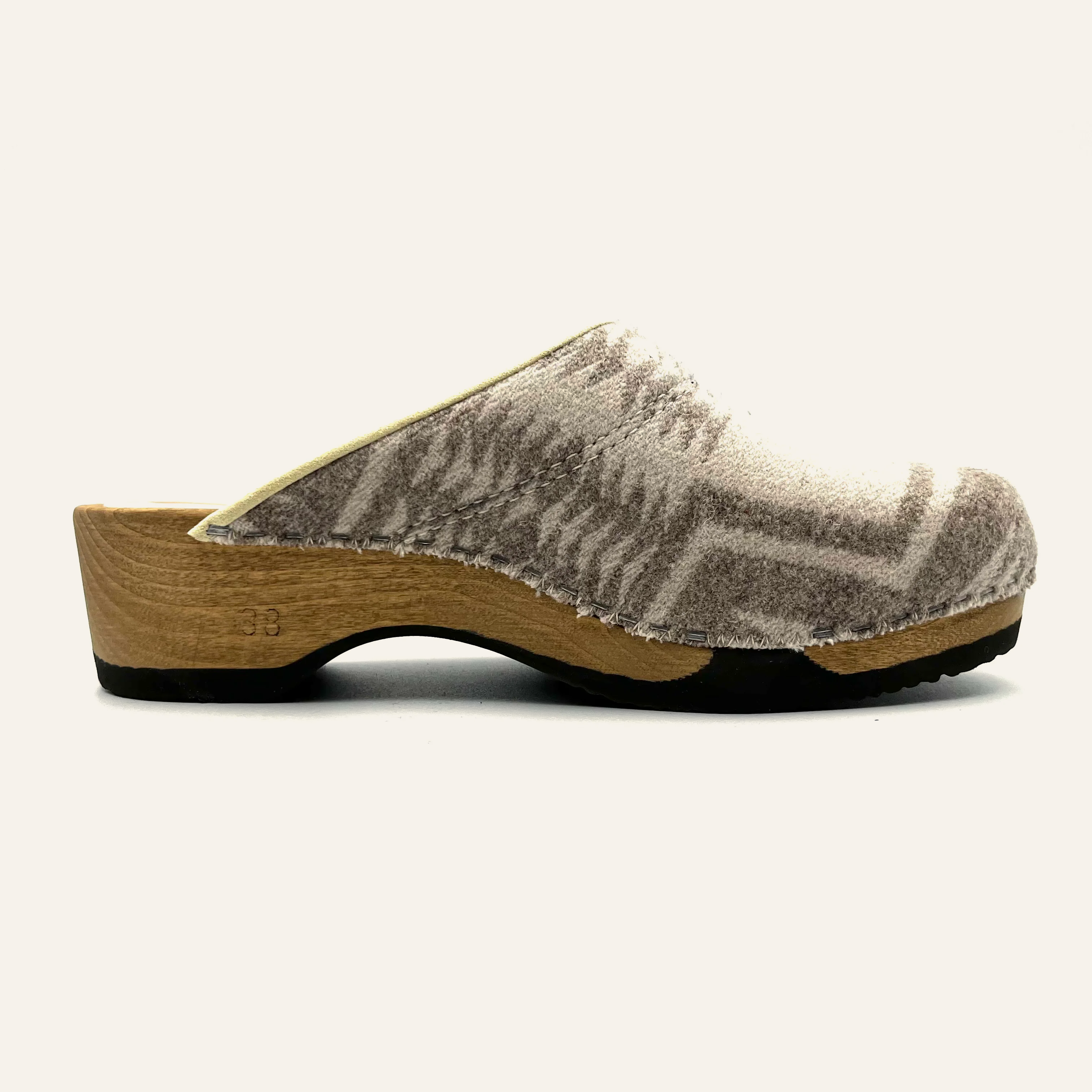 Embla | Sandstone