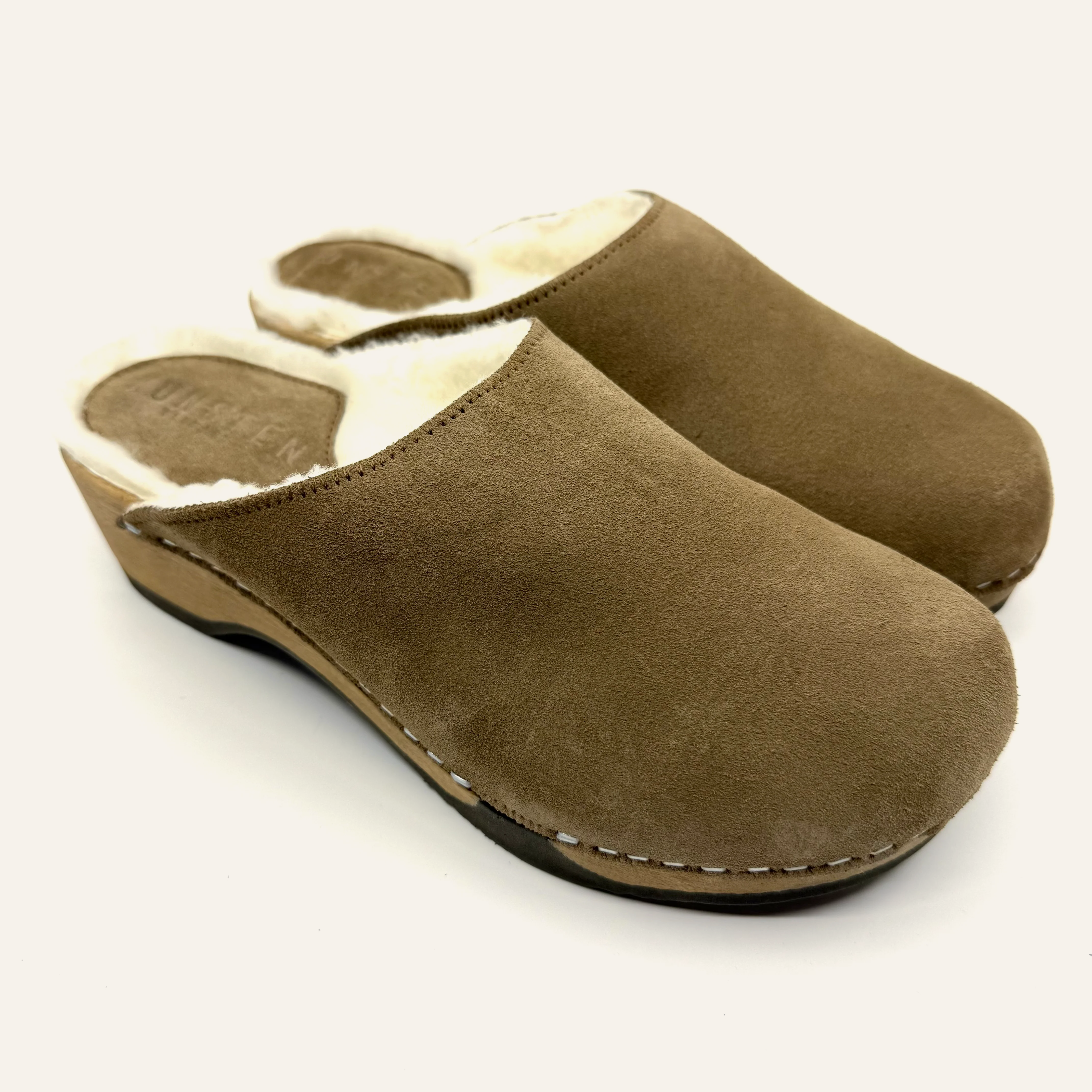 Embla | Umber Suede x Pure Lambswool