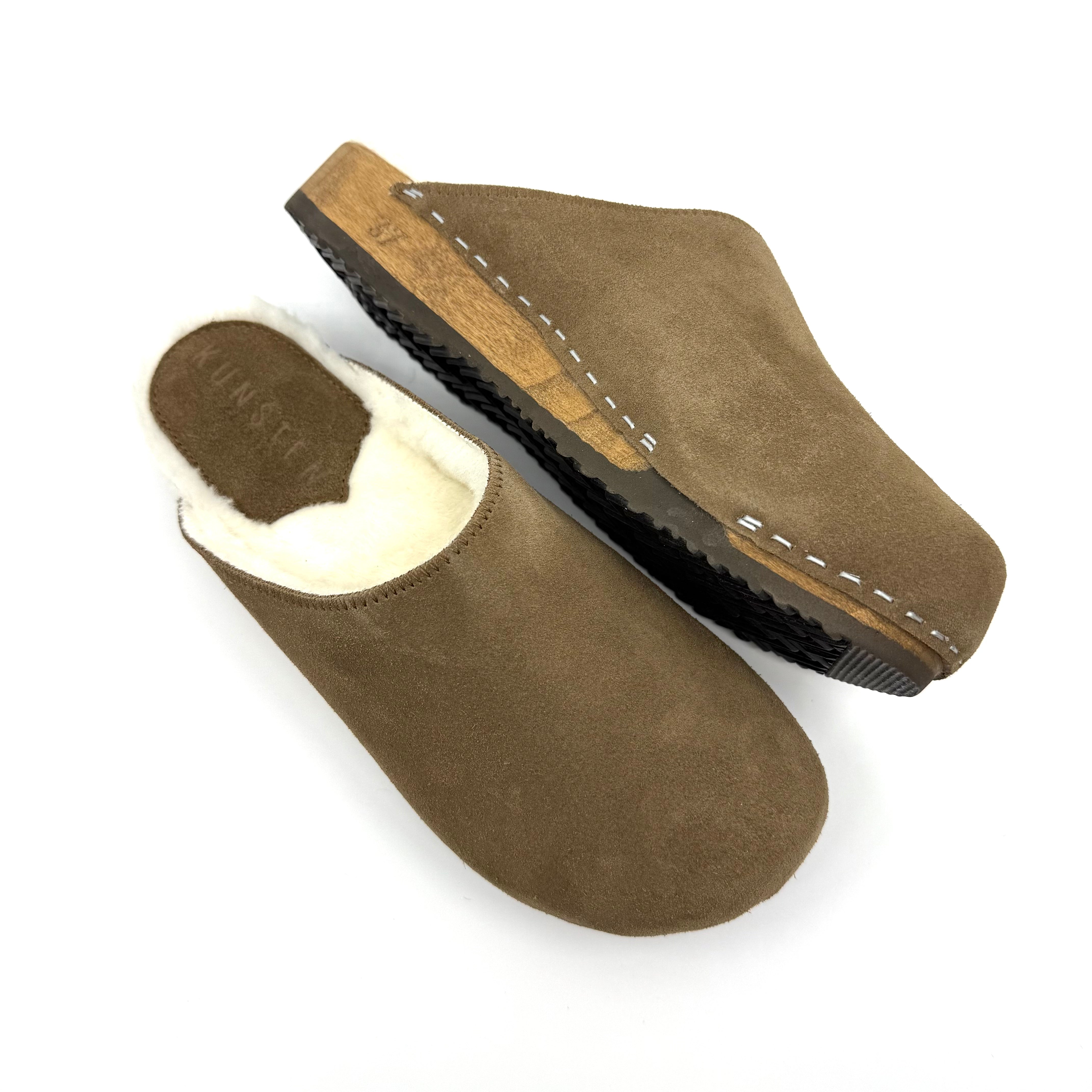 Ella I Umber Suede x White Lambswool Shearling