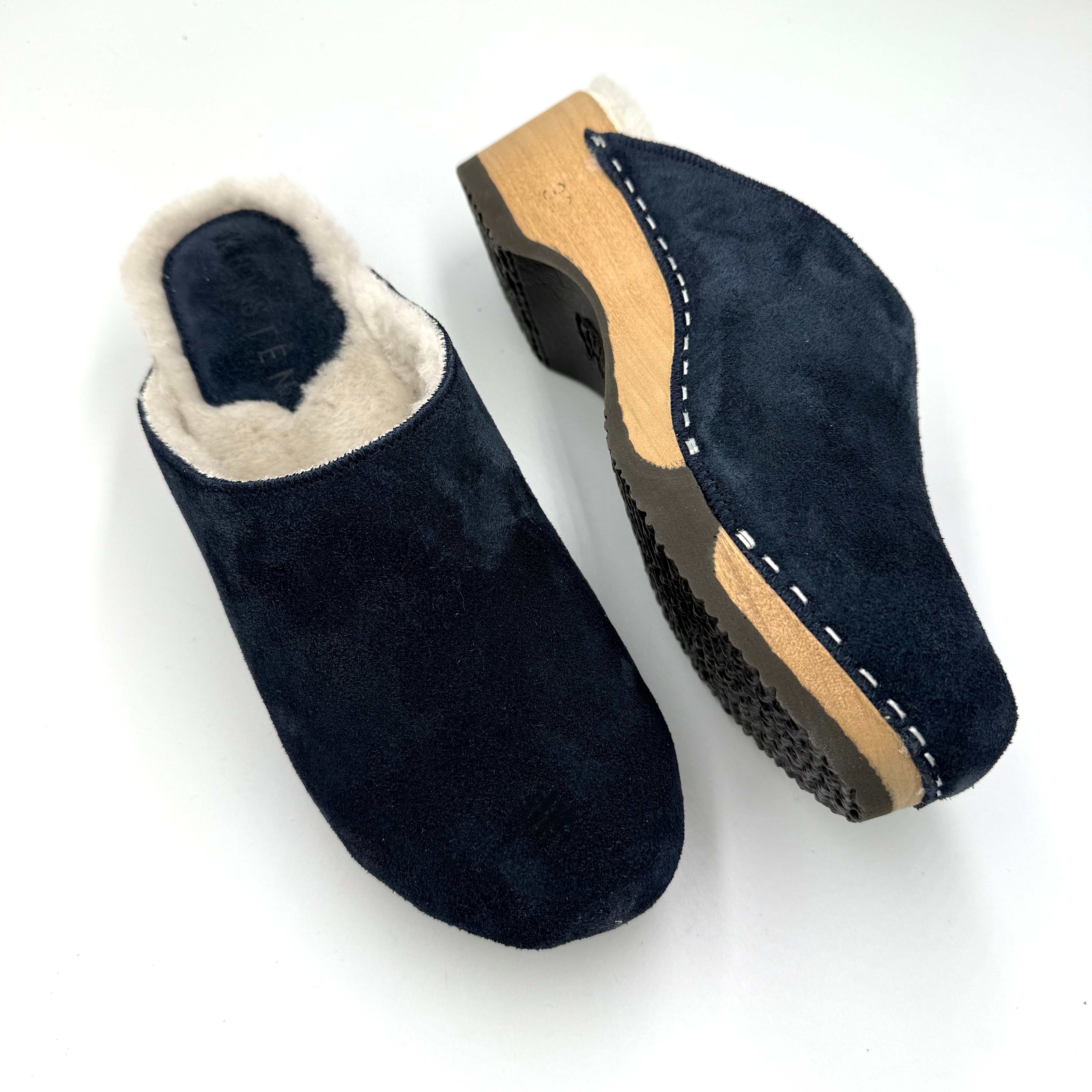 Embla I Midnight Navy Suede x Pure Lambswool
