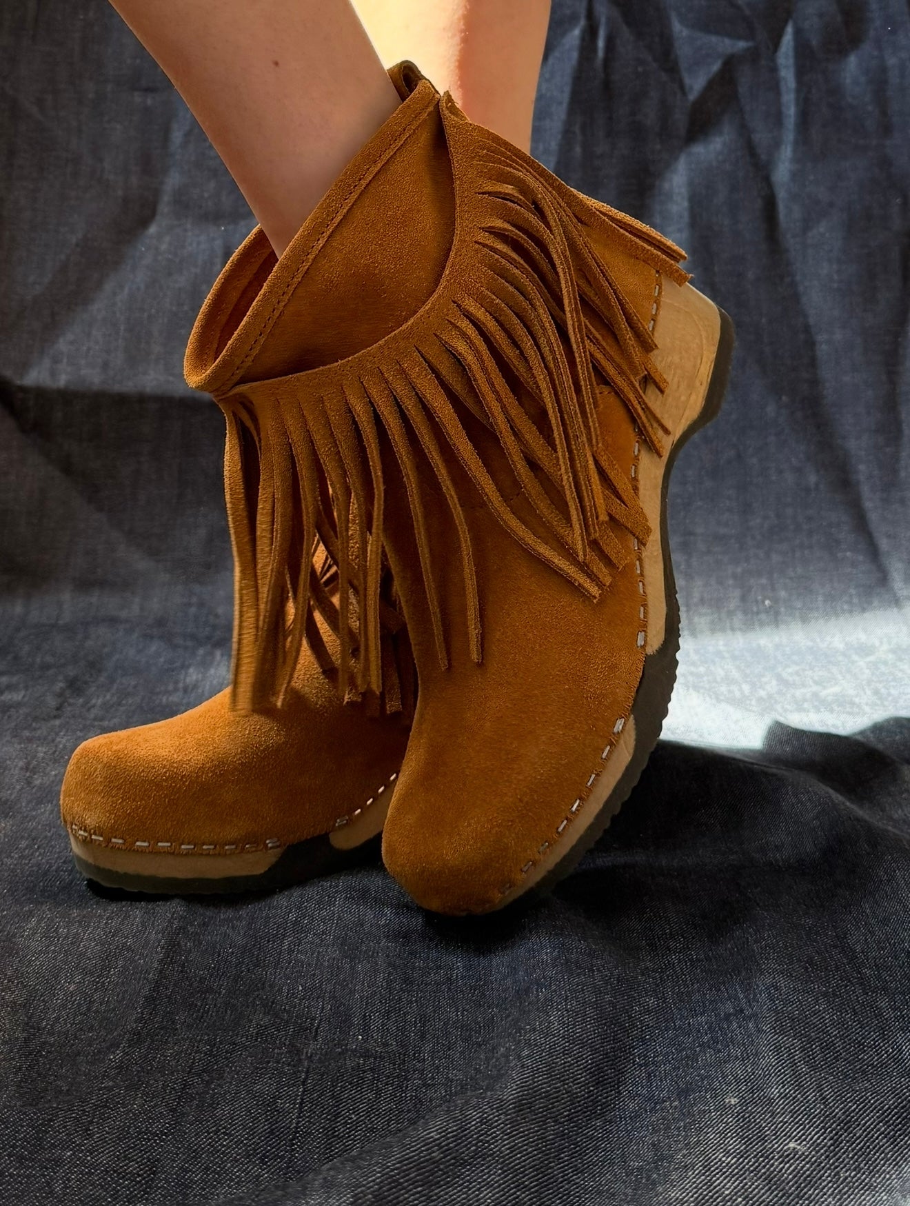 Holly | Havtora Suede Fringes