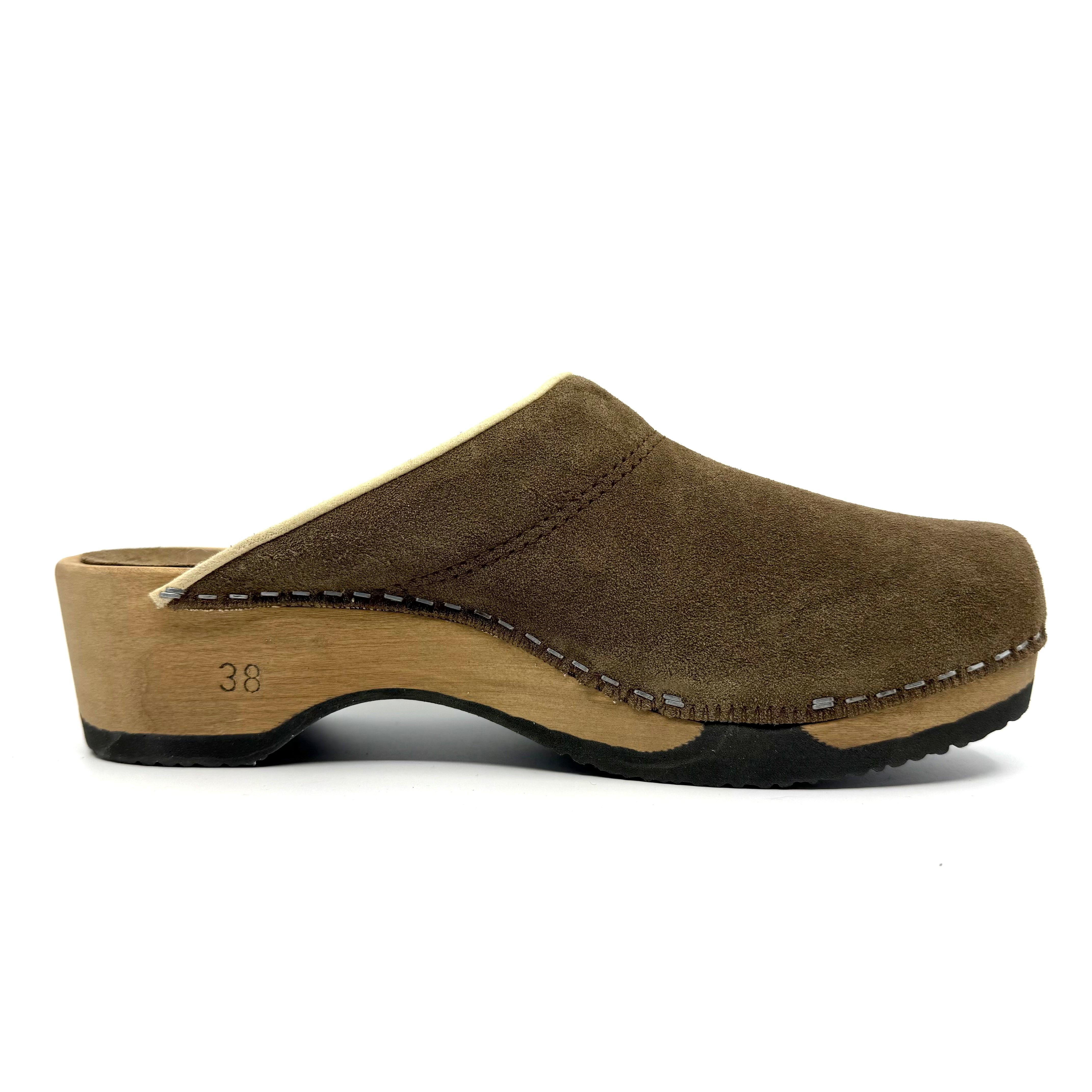 STUDIO SALE I Embla Umber US 9