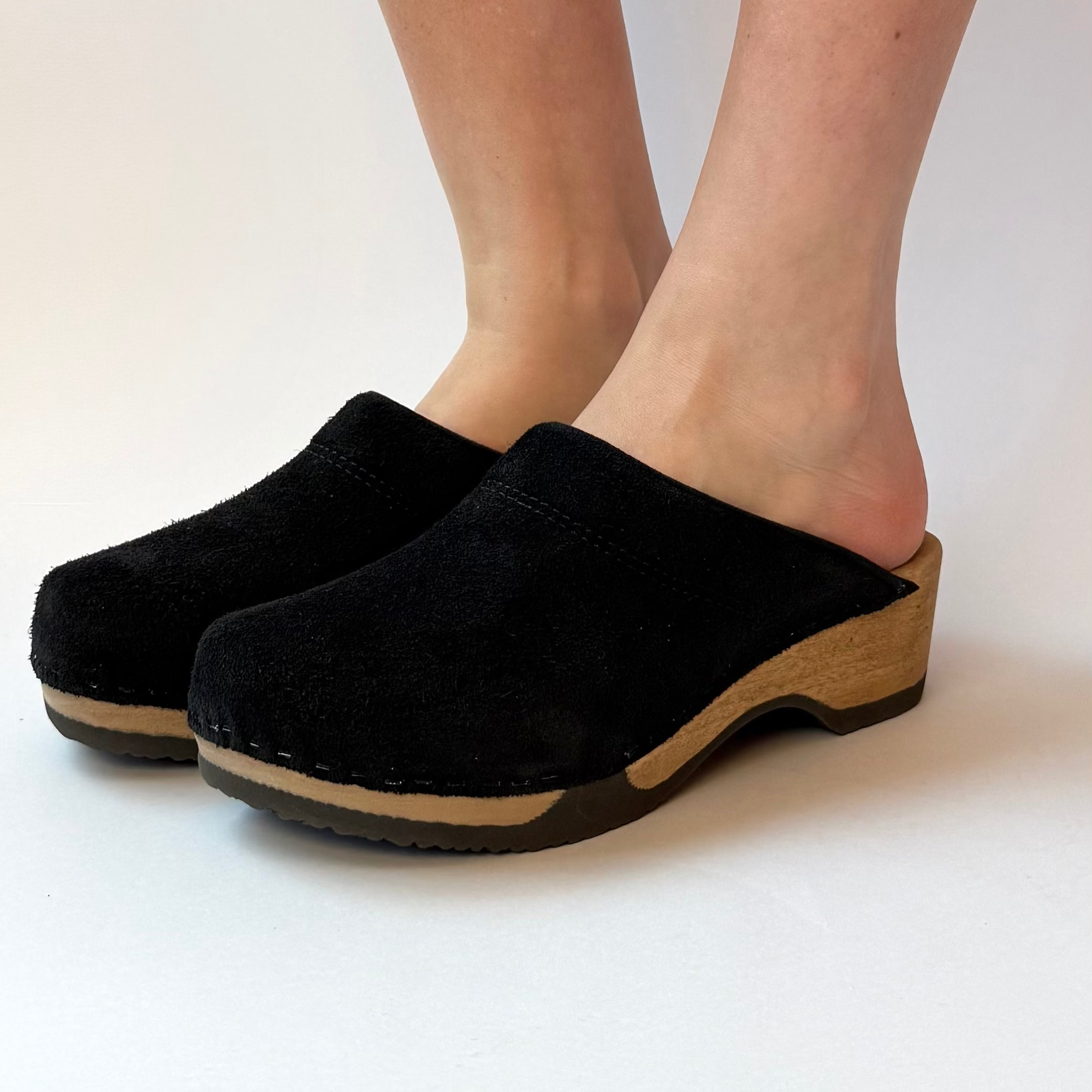 Embla | Black Suede