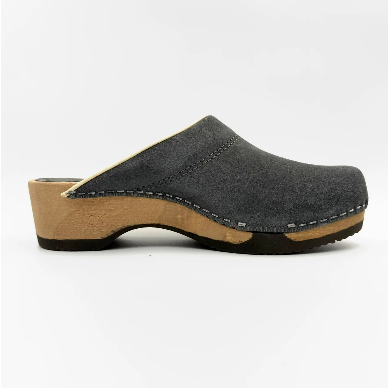 STUDIO SALE I Embla Stormveil Suede EU38/US8