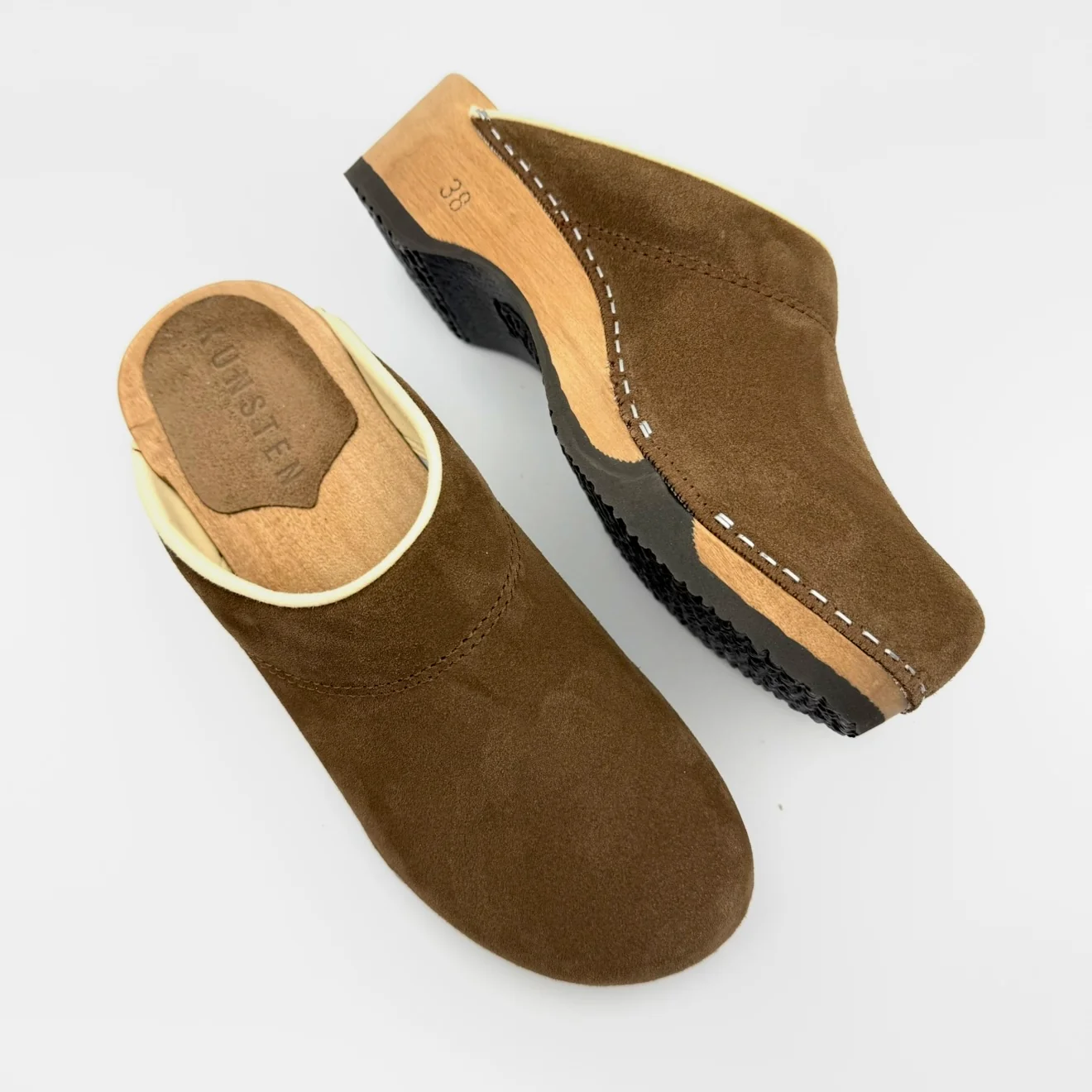 STUDIO SALE I Embla Umber Suede EU38/US8